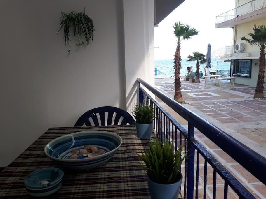 Cozy Seaside דירה לוטראקי